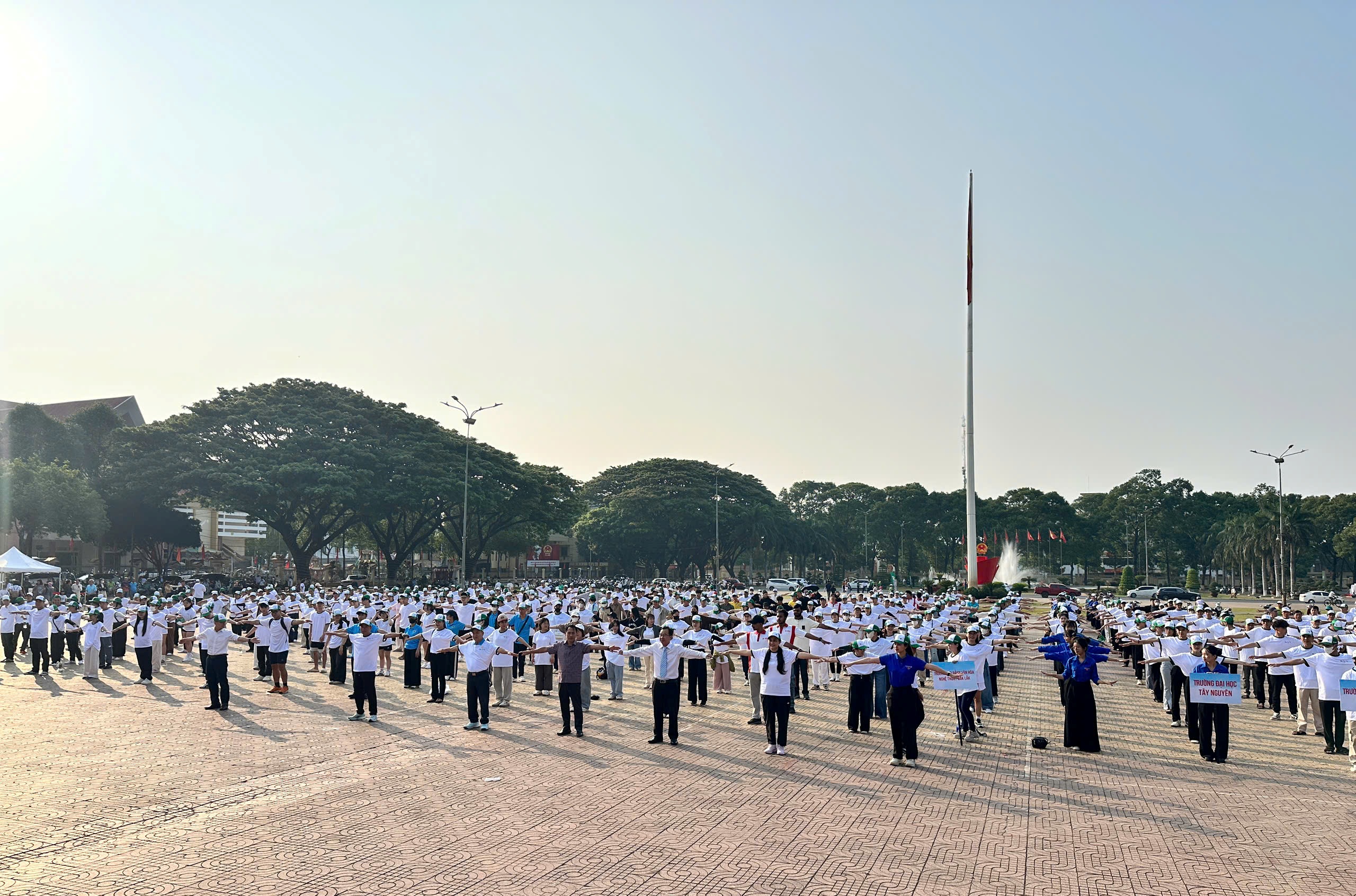 Hơn 1.500 người tham gia Chương trình Toàn dân tập luyện Thể dục thể thao năm 2026